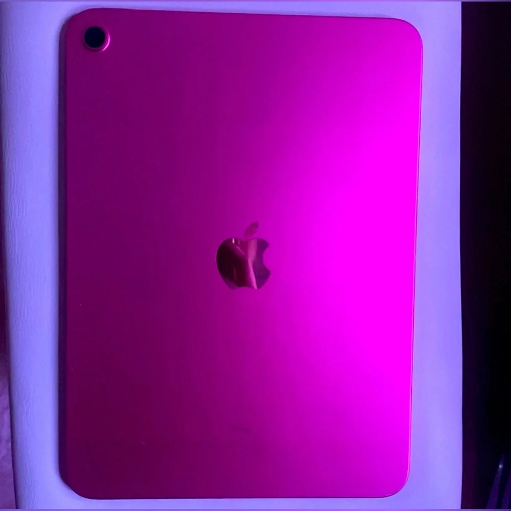 10.9 inch pink iPad. WiFi, no cellular. No scratches. New. 128GB .